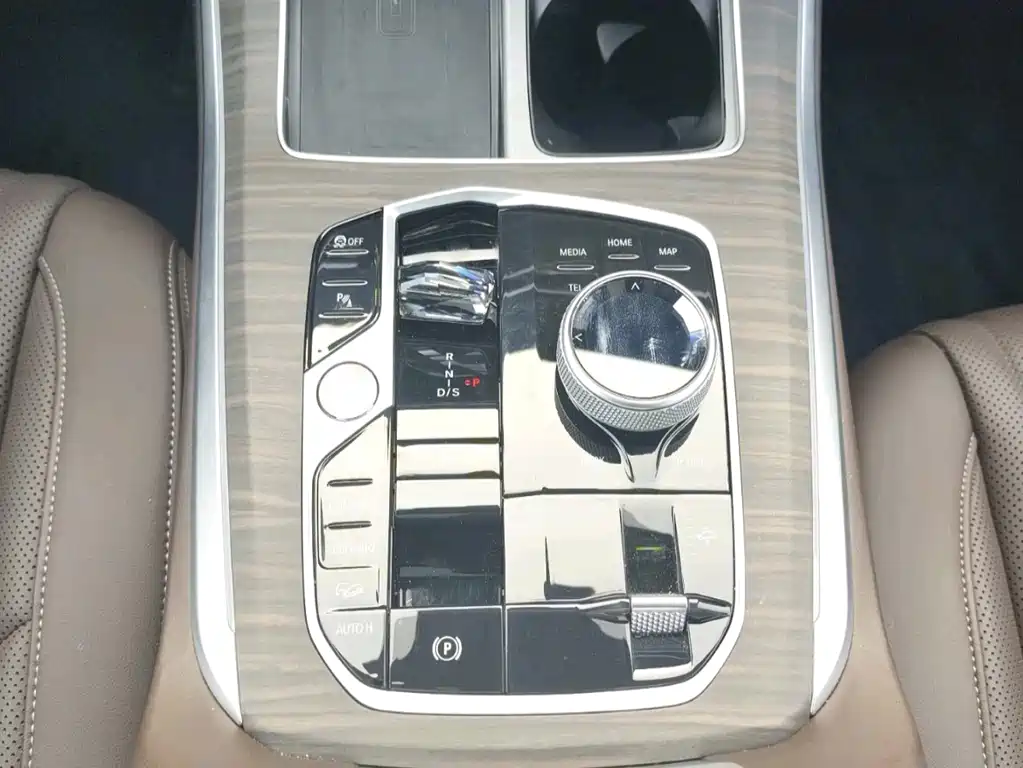 BMW X5 — миниатюра 10