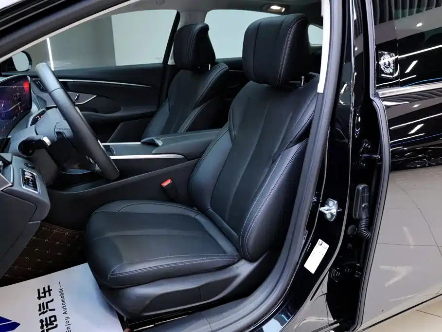 Buick LaCrosse — миниатюра 27