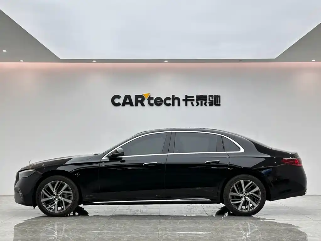 Mercedes-Benz E-Class — миниатюра 2