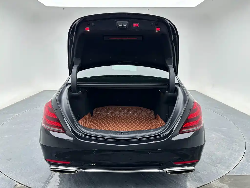 Mercedes-Benz S-Class — миниатюра 23