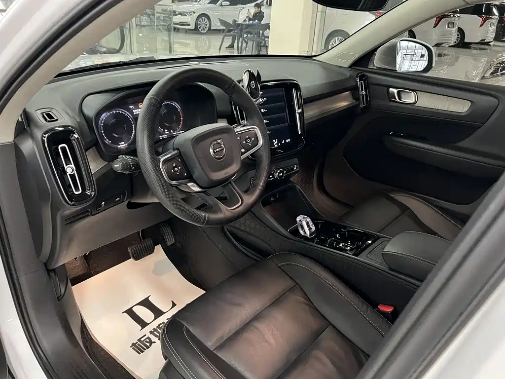 Volvo XC40 — фотографии объявления, Фото 14