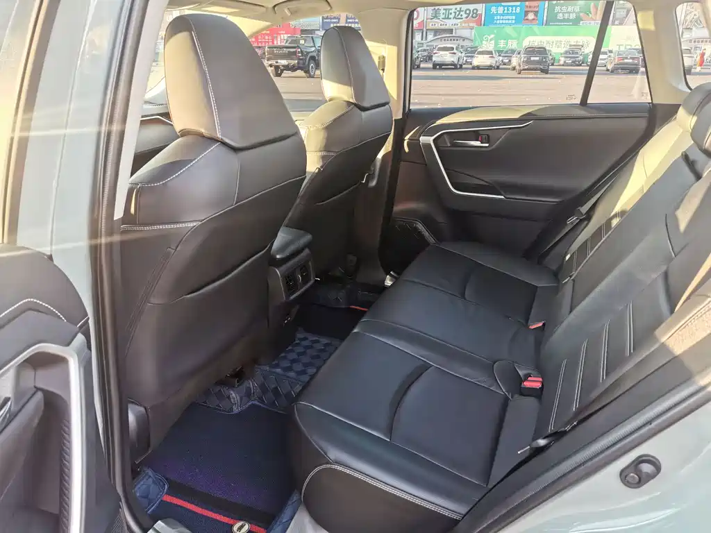 Toyota RAV4 2020 2.0L CVT Luxury