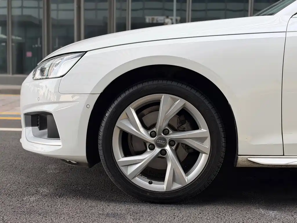 Audi A4L — миниатюра 18