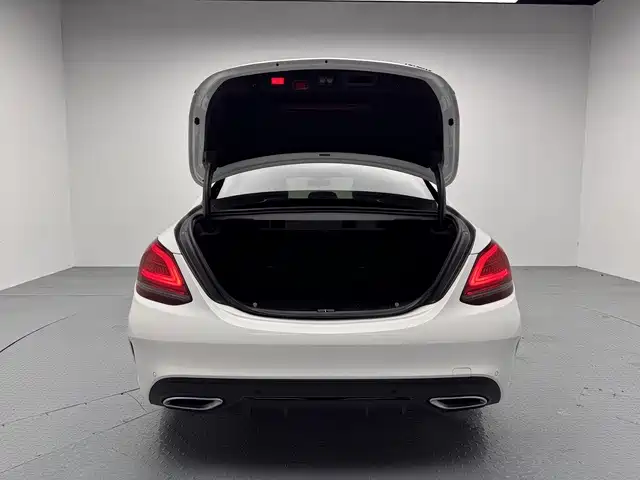 Mercedes-Benz C-Class — миниатюра 18