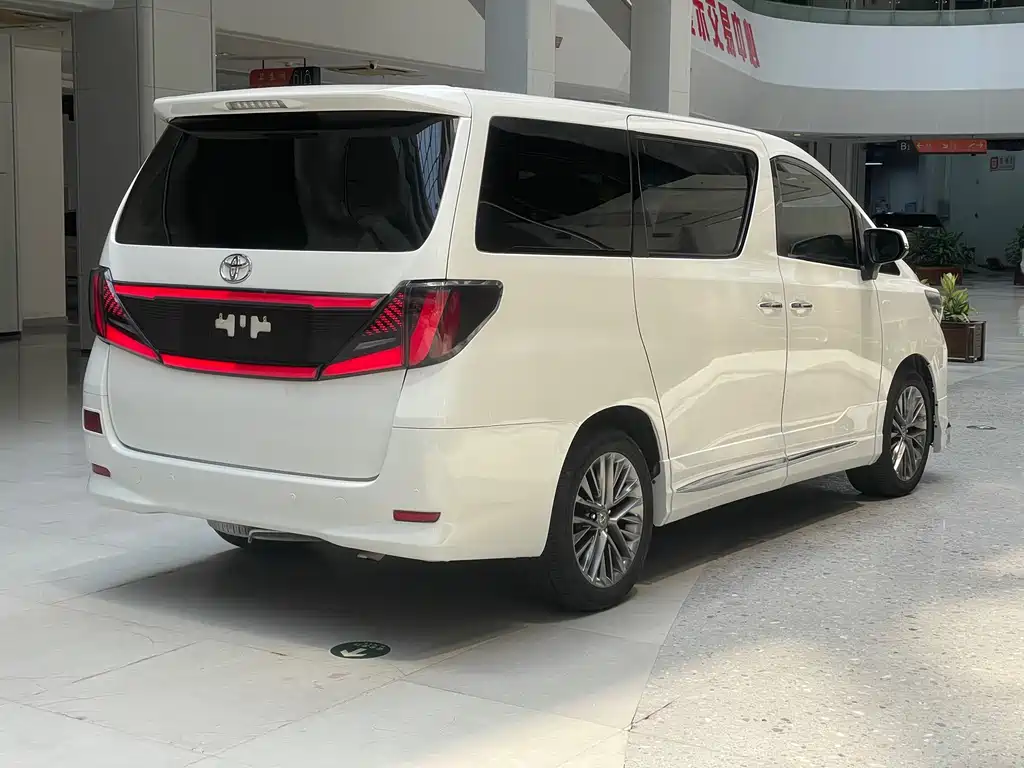 Toyota Alphard 2012 3.5L Luxury