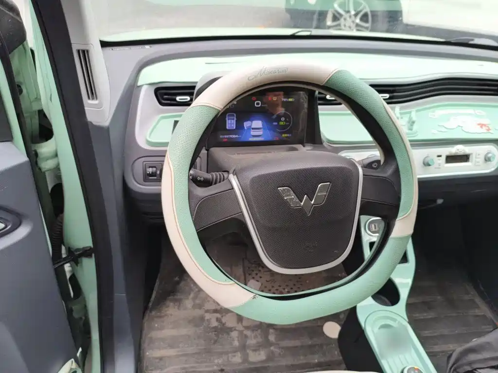 Wuling MINIEV — миниатюра 6