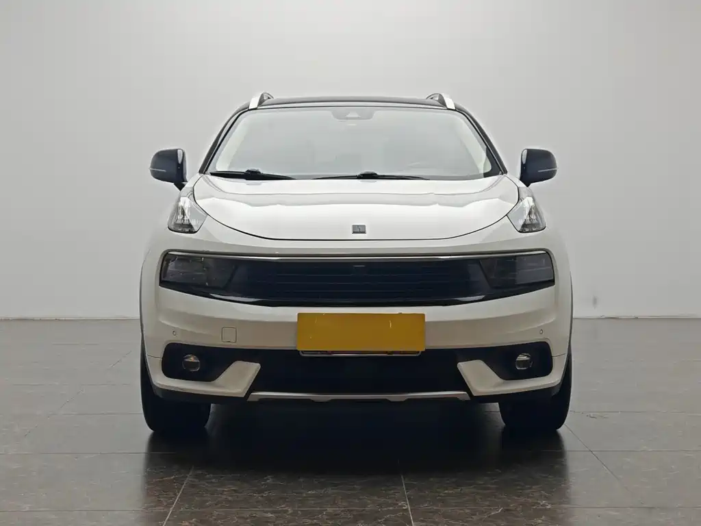 Lynk & Co 01 2017 2.0T Pro