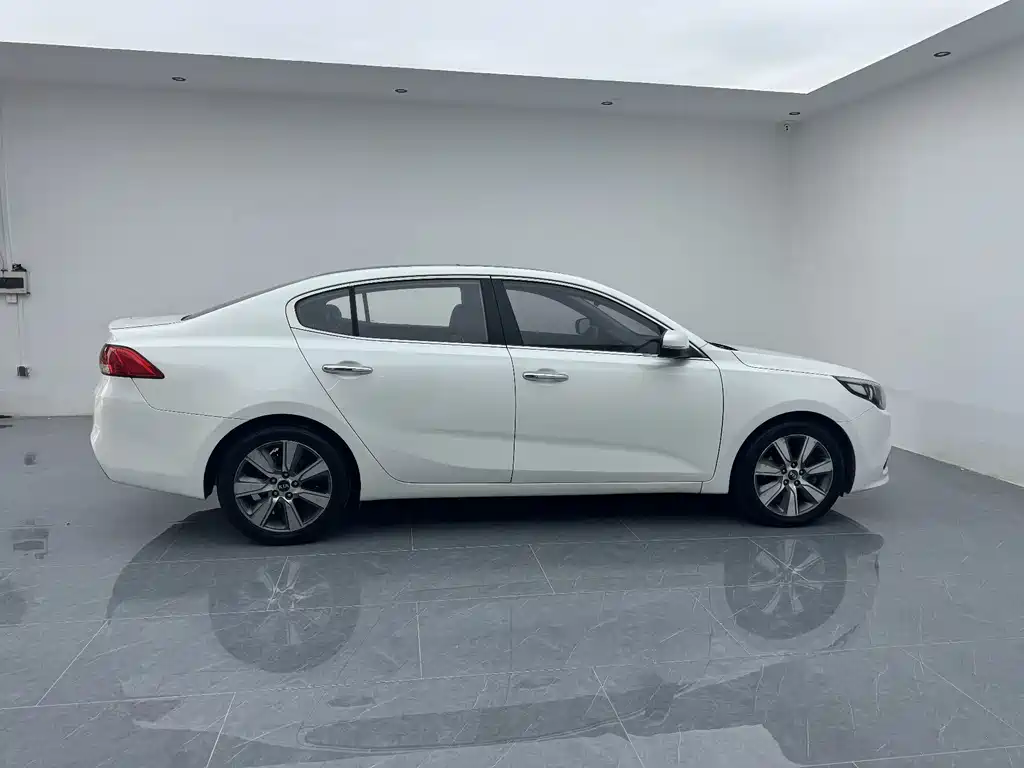 Kia K4 — миниатюра 6