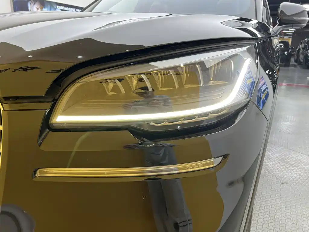 Lincoln Aviator — миниатюра 9