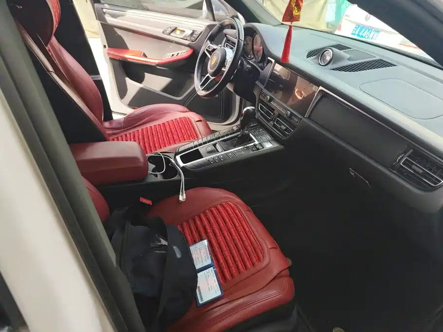 Porsche Macan — миниатюра 8