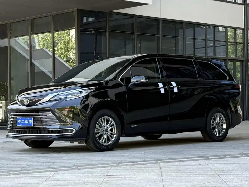 Toyota Sienna 2023