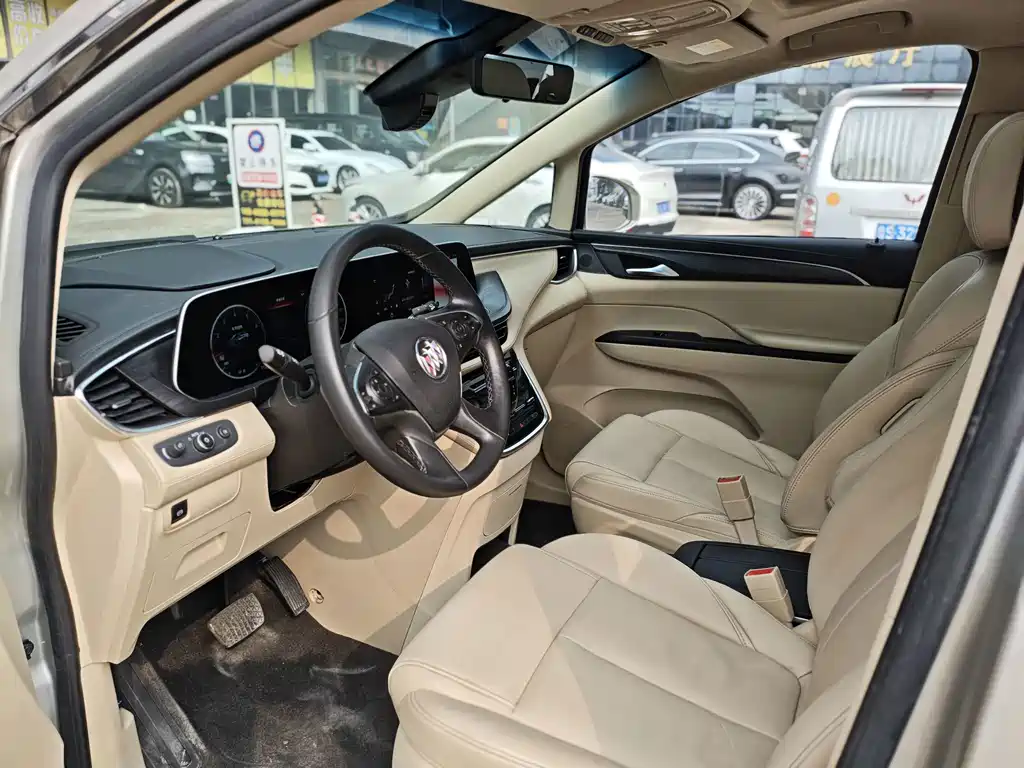 Buick GL8 — миниатюра 8