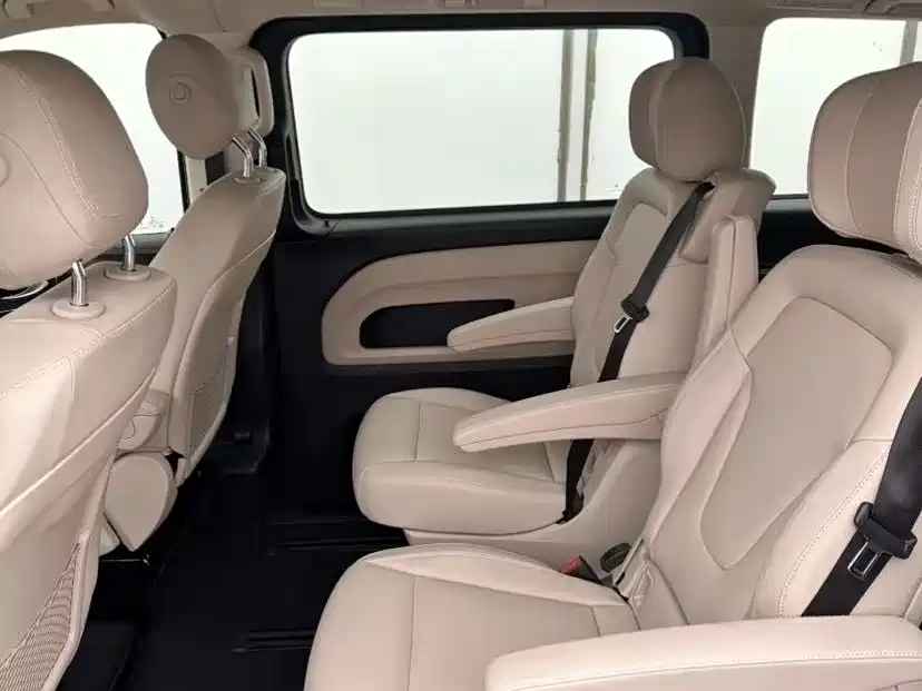 Mercedes-Benz Vito — миниатюра 6