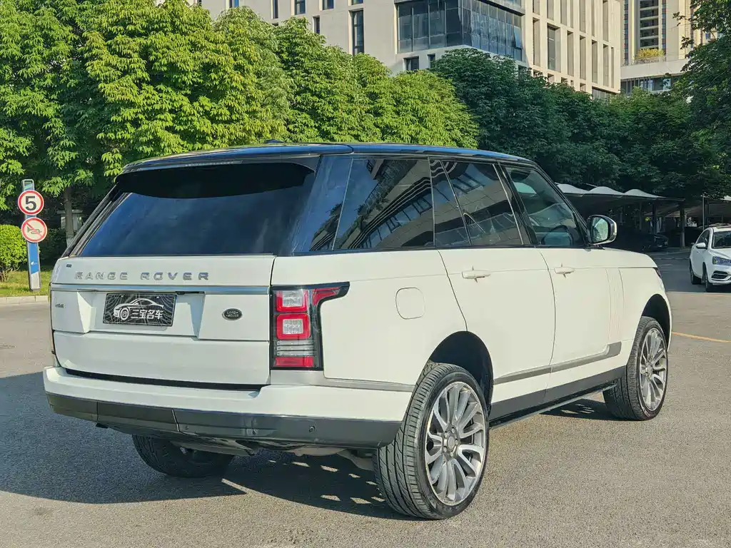 Land Rover Range Rover — миниатюра 4