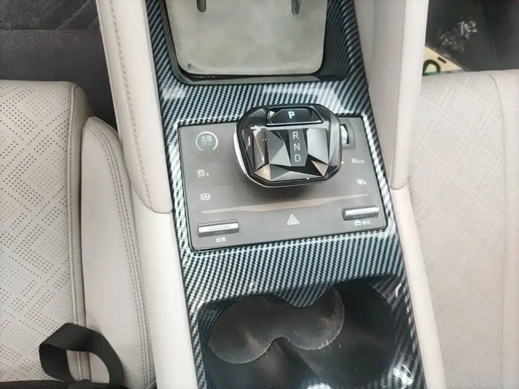 BYD Yuan UP — миниатюра 14