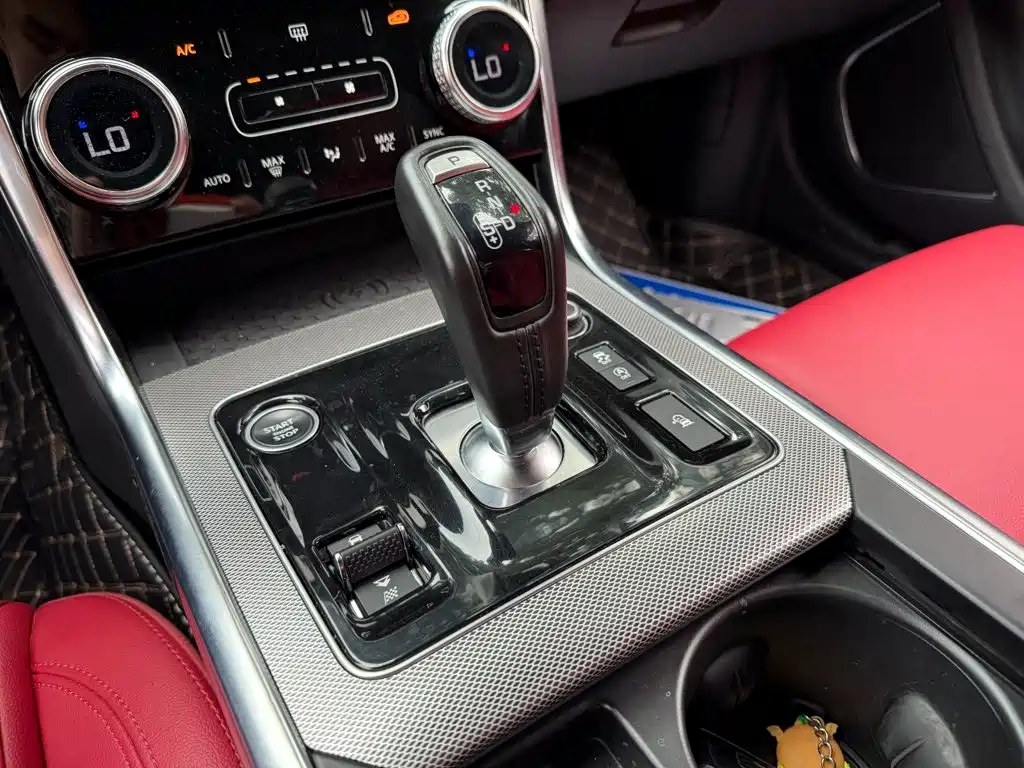 Jaguar XEL — миниатюра 9