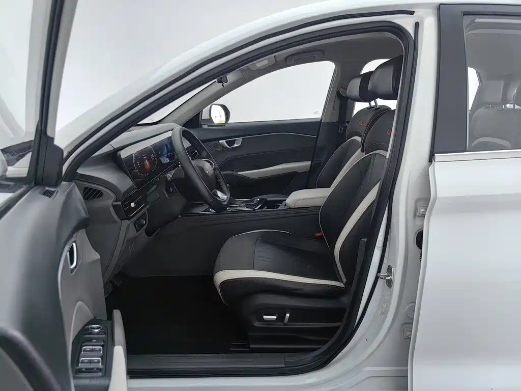 Baojun RC-6 — миниатюра 10