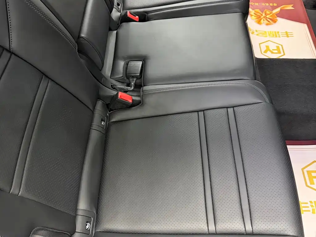 Porsche Cayenne — миниатюра 11