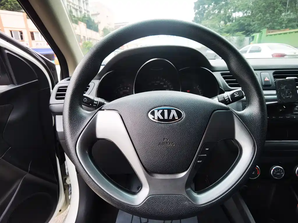 Kia K2 — миниатюра 15