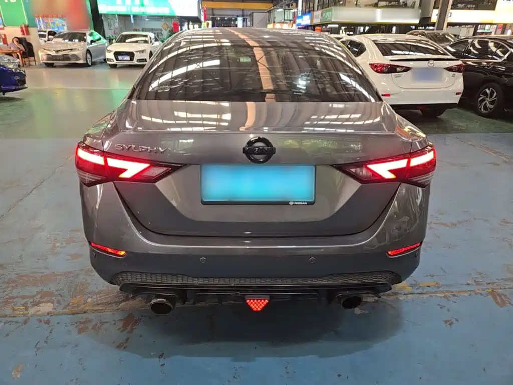 Nissan Sylphy — миниатюра 6