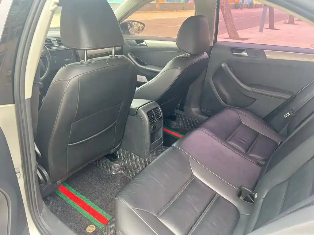 Volkswagen Sagitar — миниатюра 10