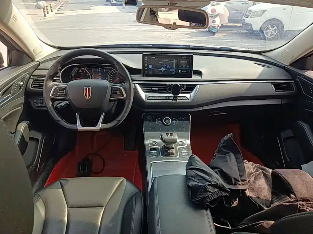 Hongqi Hongqi H5 — миниатюра 10