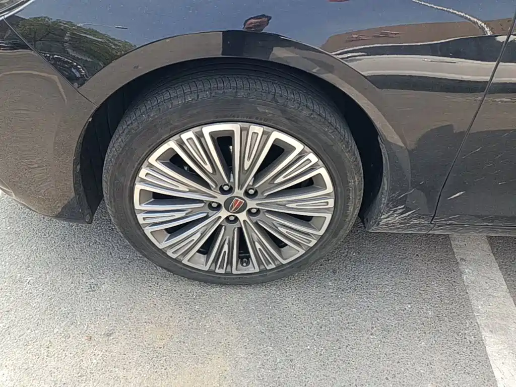 Hongqi Hongqi H5 — миниатюра 23