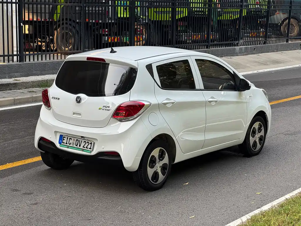 Changan Benben E-Star — миниатюра 4