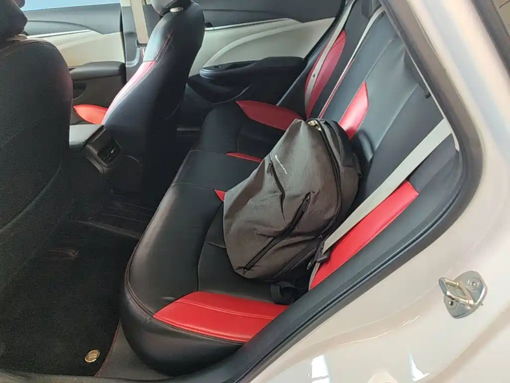 Buick Excelle — миниатюра 17