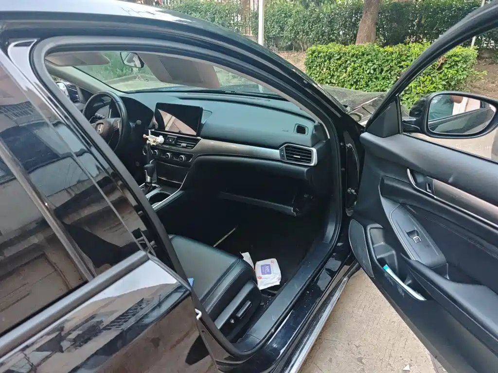 Honda Accord — миниатюра 20