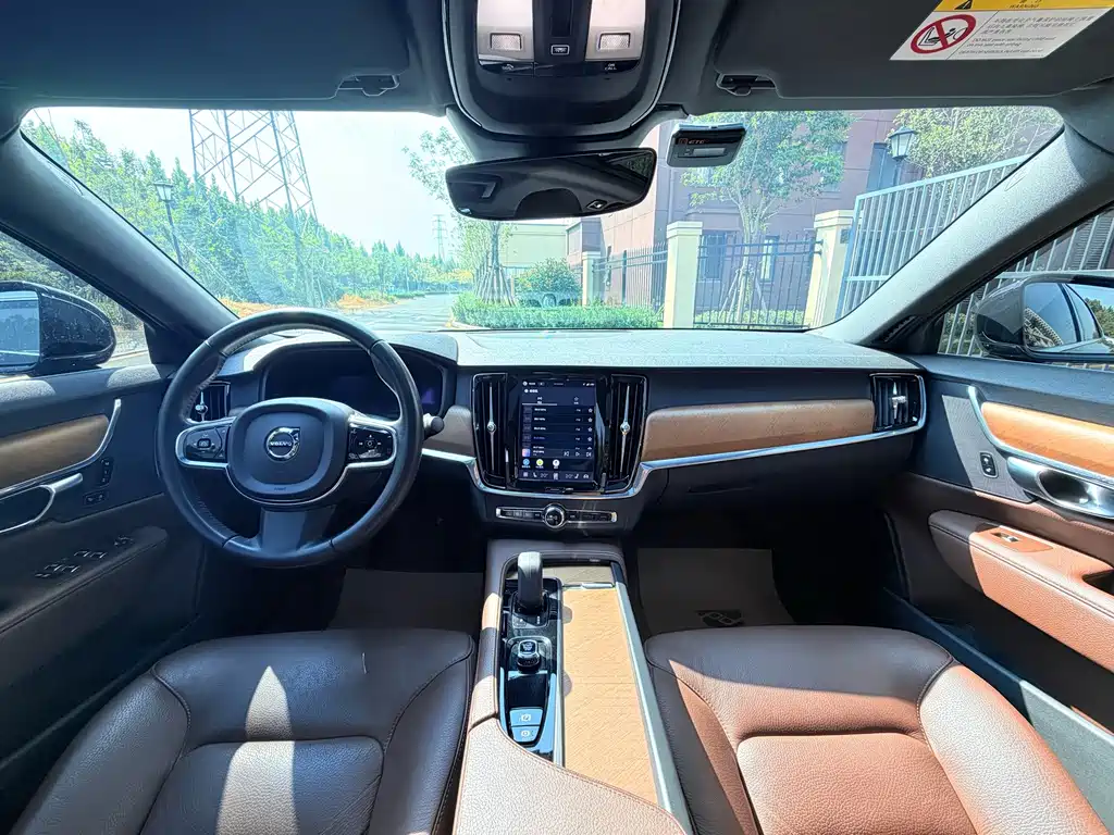 Volvo S90 — миниатюра 6