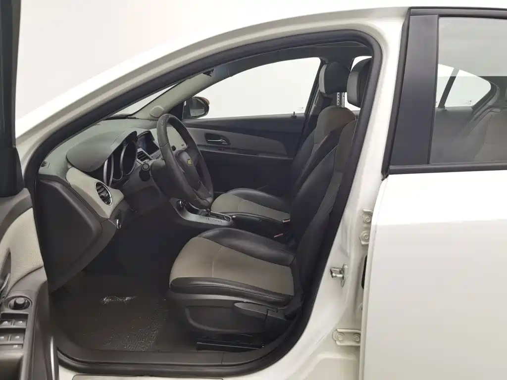 Chevrolet Cruze — миниатюра 10
