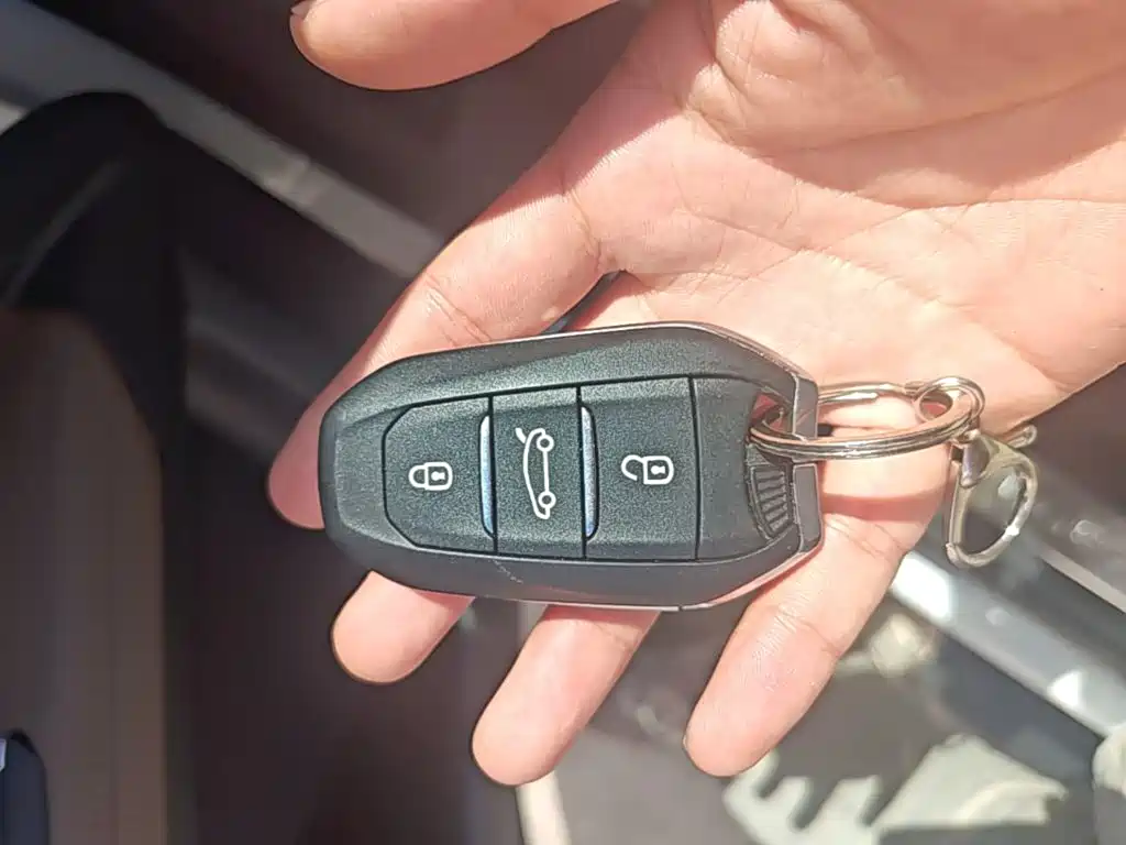 Peugeot 5008 — миниатюра 9