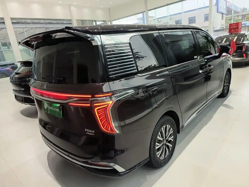 Hongqi Hongqi HQ9 PHEV — миниатюра 7