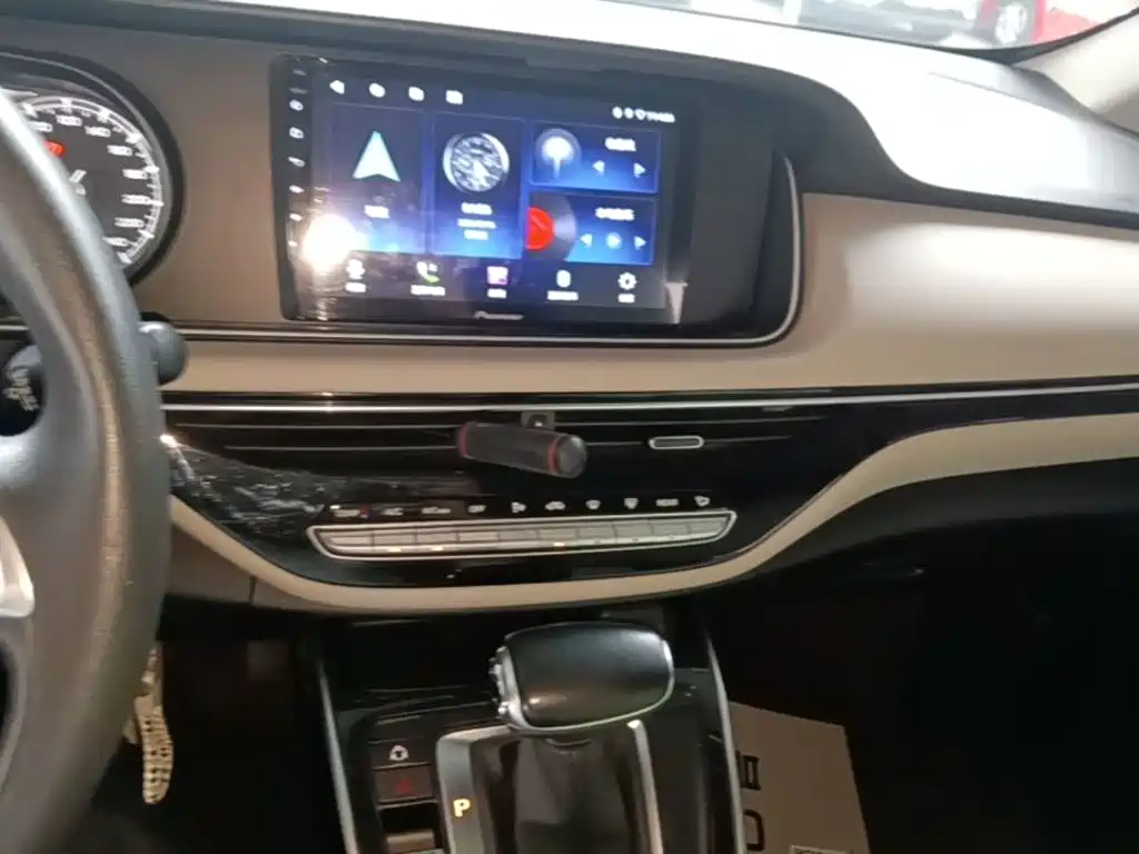 GAC Motor Trumpchi M6 — миниатюра 13