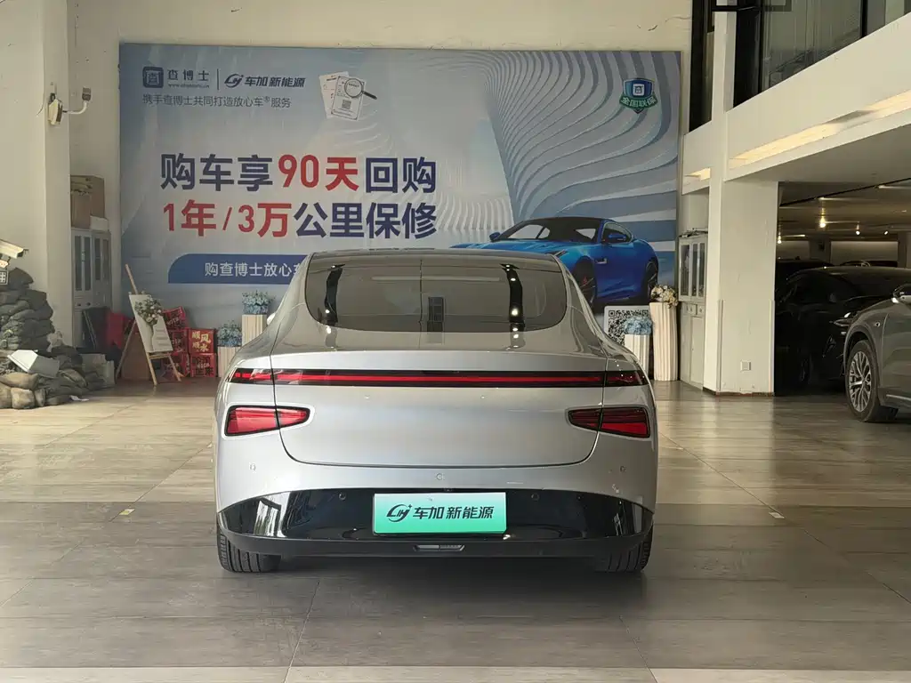 XPeng P7 — миниатюра 8