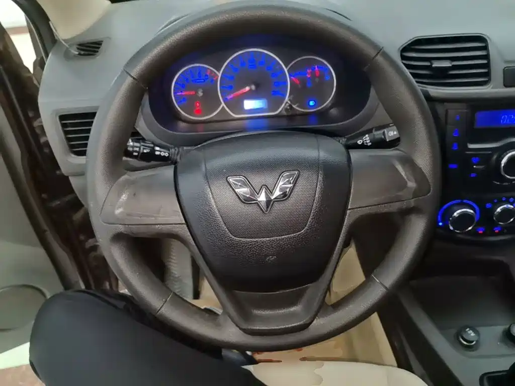 Wuling Hongguang — миниатюра 11