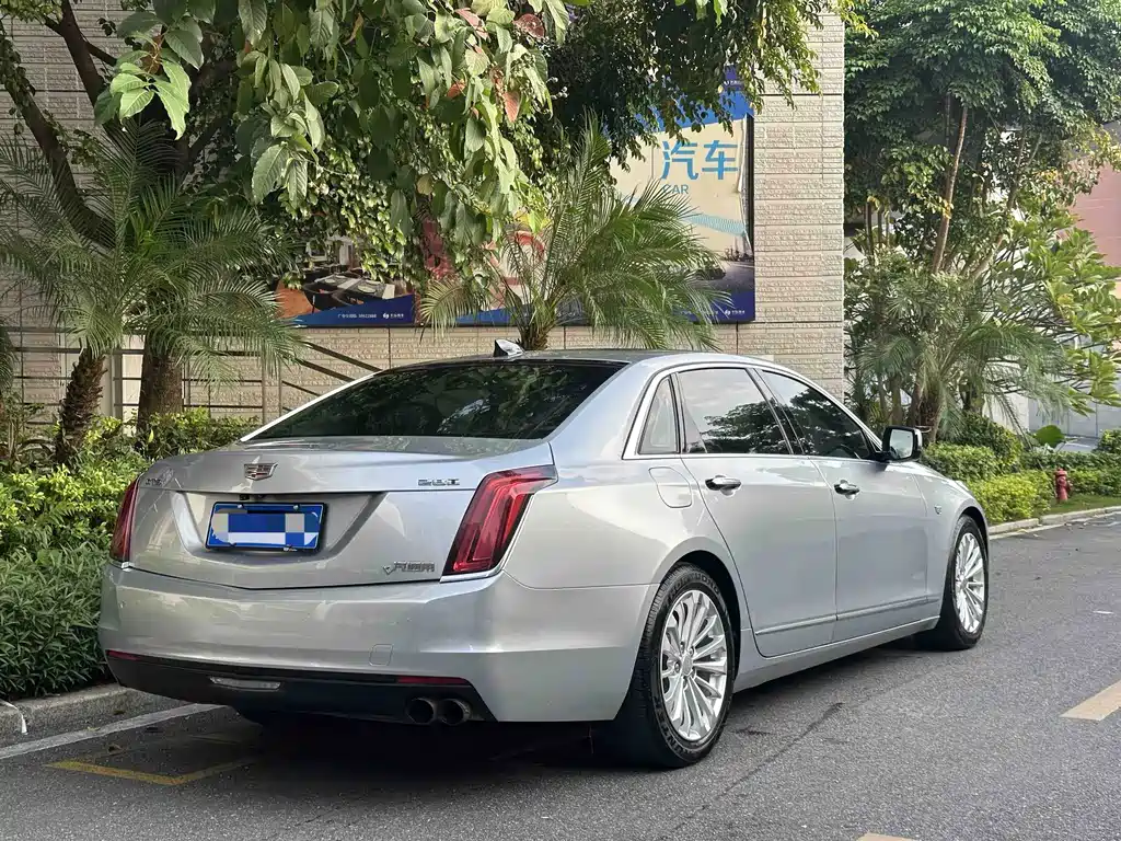 Cadillac CT6 — миниатюра 12