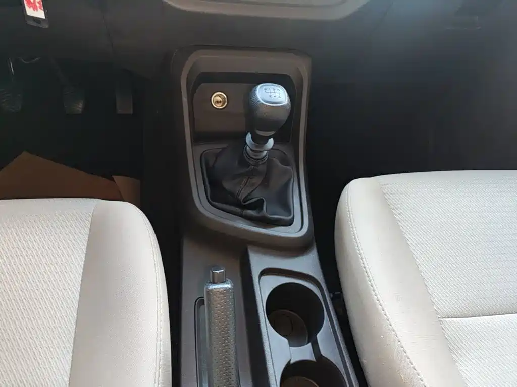 Wuling Hongguang V — миниатюра 14