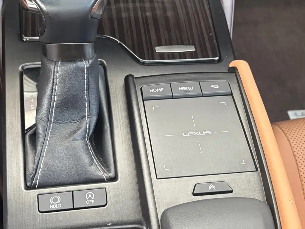 Lexus ES — миниатюра 18