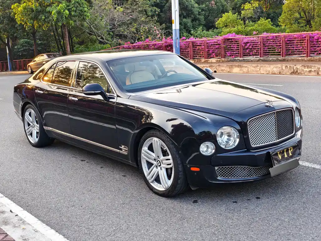Bentley Mulsanne — миниатюра 3