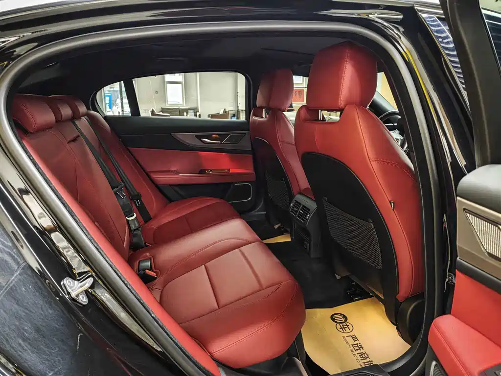 Jaguar XEL — миниатюра 7