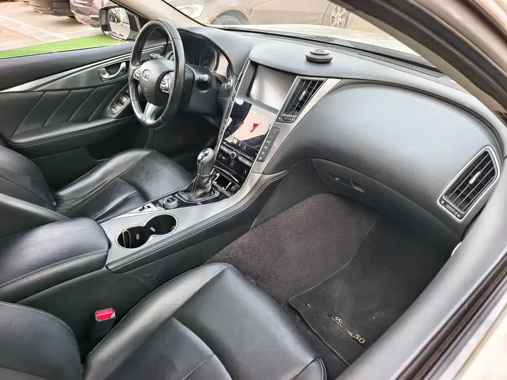 INFINITI Q50