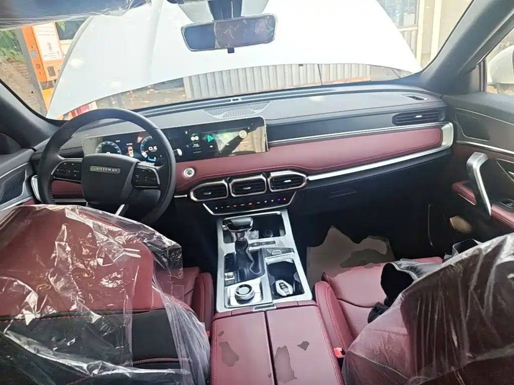 JETOUR X70 PLUS 2025 1.5T CVT Flagship PRO 5 мест