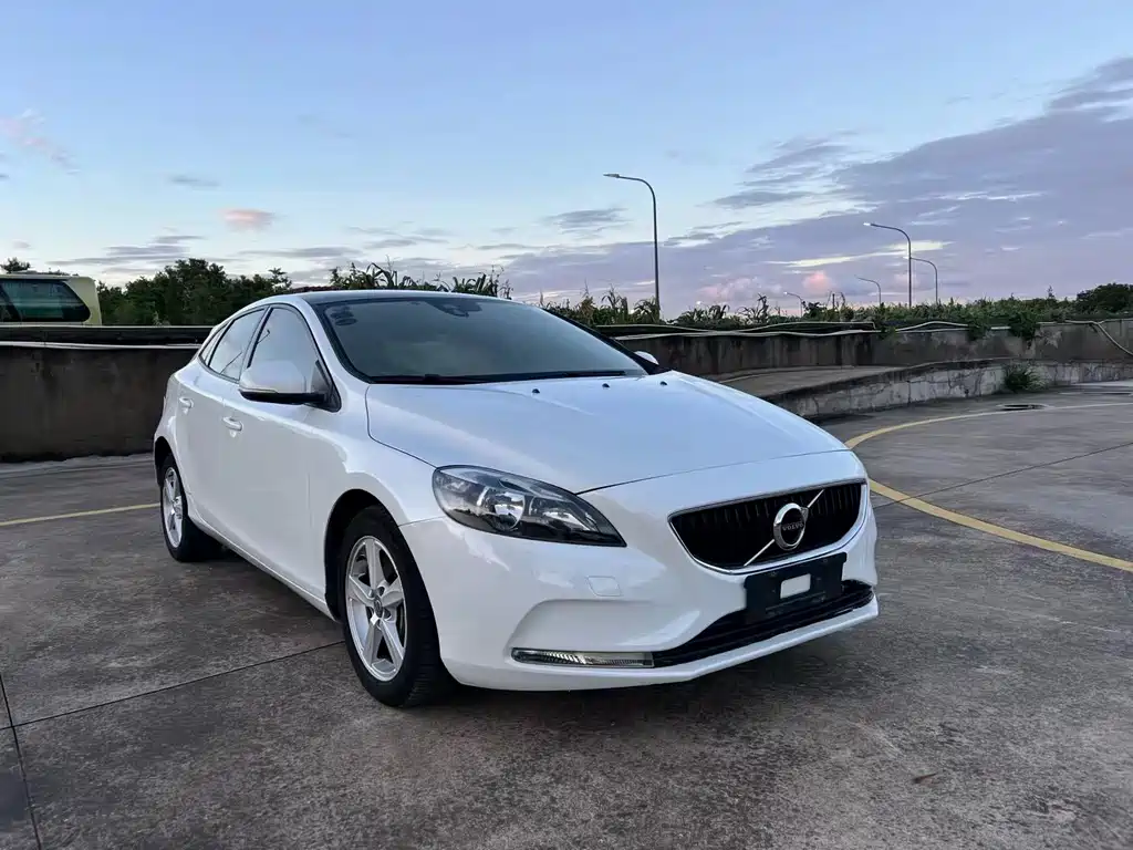 Volvo V40 — миниатюра 3