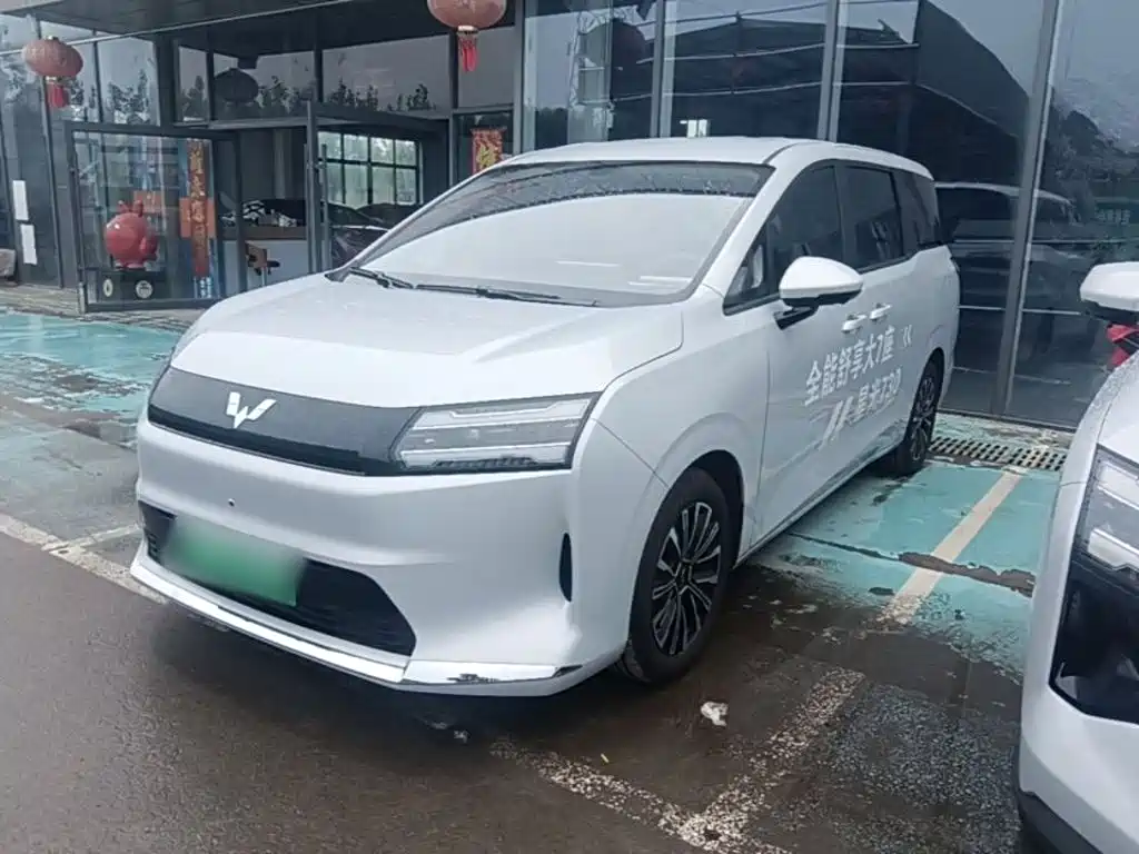 Wuling Xingguang 730 New Energy — миниатюра 2
