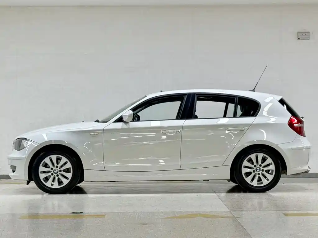 BMW 1 Series (Import) — миниатюра 10