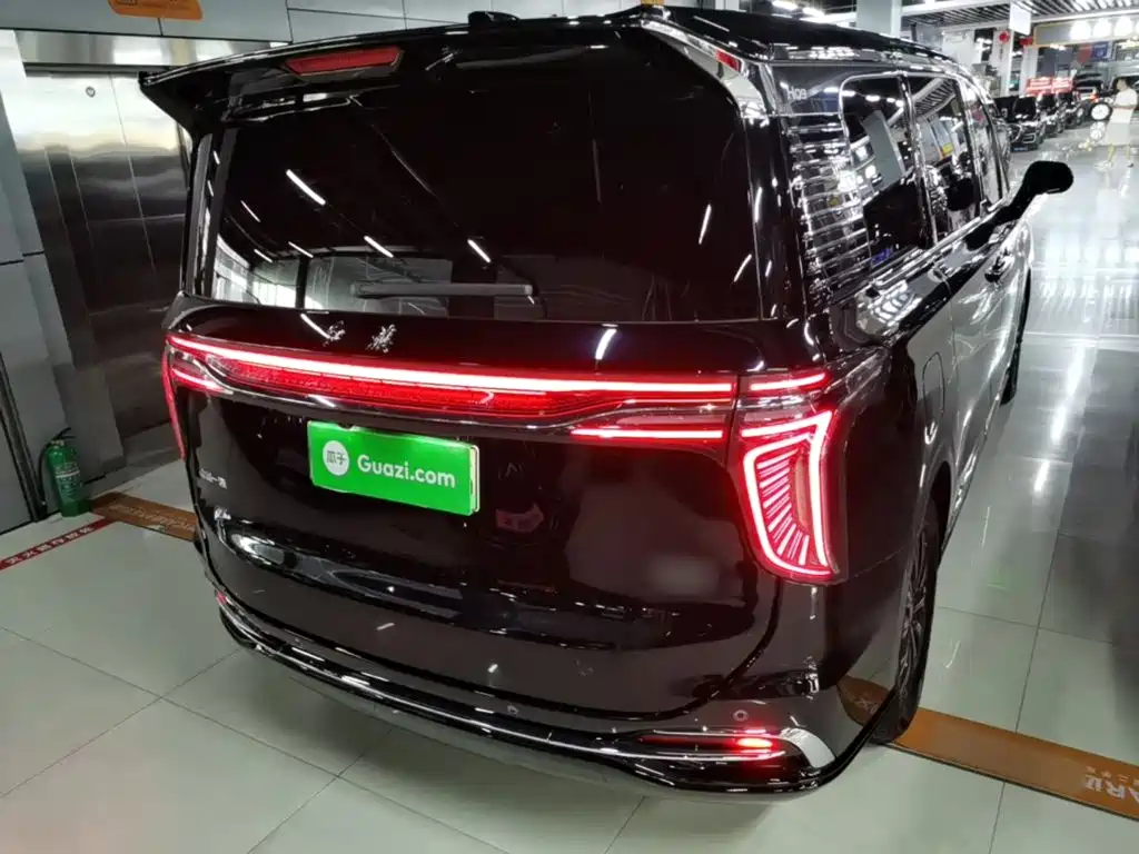 Hongqi Hongqi HQ9 PHEV — миниатюра 7