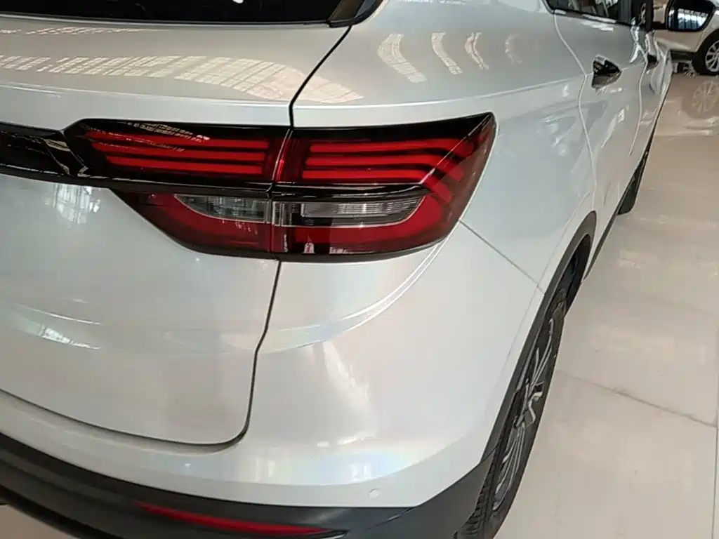 Geely Binyue — миниатюра 8