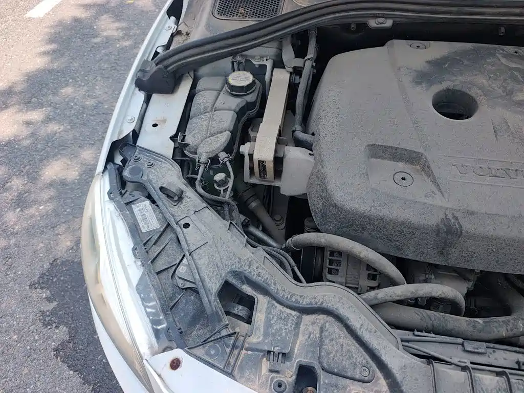 Volvo S60 — миниатюра 23